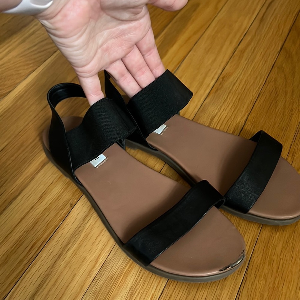 Steve Madden black sandals